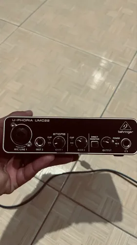 Placa de áudio behringer