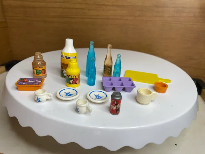 Lote miniaturas de louças brinquedos - para barbie/colecionador 17 peças