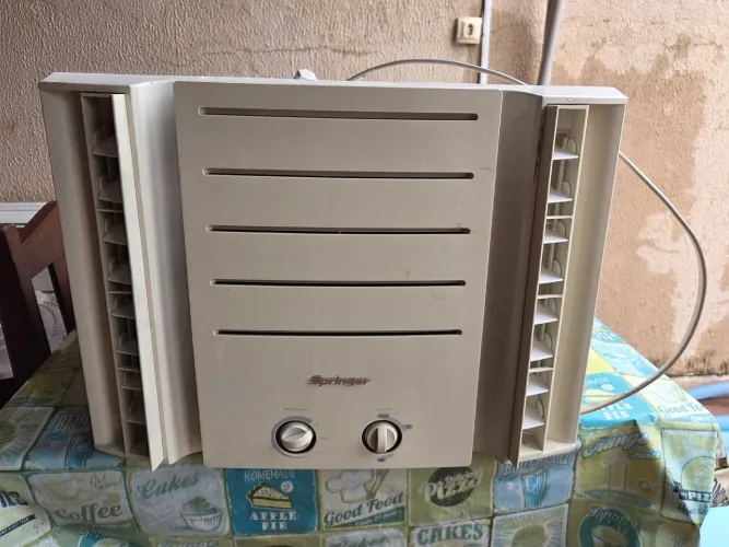 Ar condicionado de janela 127v 7500btus classe A gelando perfeitamente