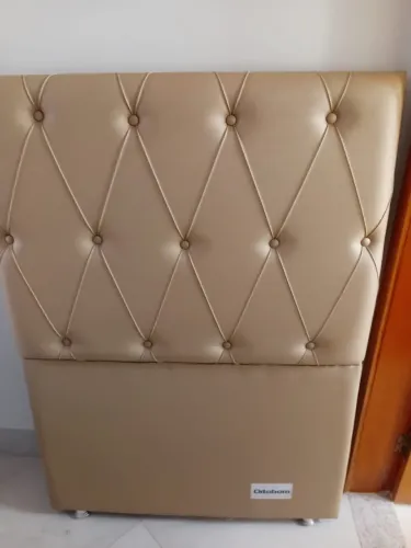 Cabeceira de cama de solteiro