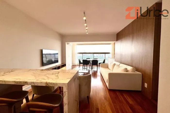 Apartamento mobiliado à venda em Pinheiros com 67m², 1 suíte próximo ao Metrô Fradique Cou