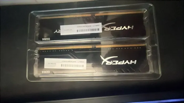 Memória RAM Kingston HyperX Fury 16GB DDR4 3733MHz Gamer ( 2x8GB )
