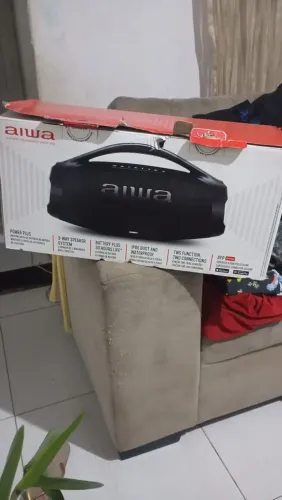 Vendo uma caixa de som novinha na caixa por 1100 reais ZAP *80