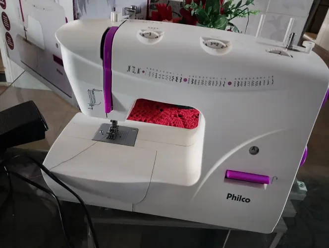 Máquina de costura philco