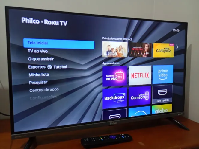 Tv smart Philco 32P. RakuTV. Nova, 2 meses de uso.