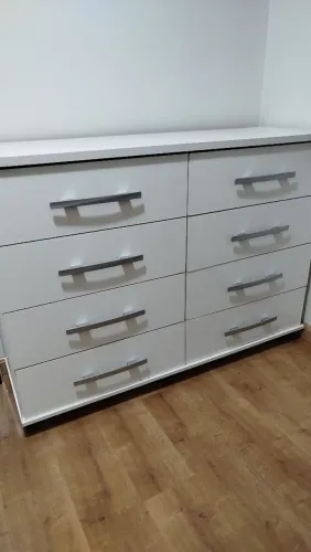 Cômoda branca