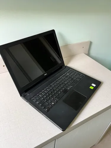 Notebook Dell Inspiron i5