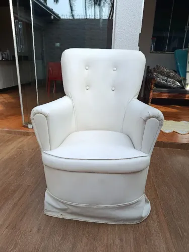 poltrona branca