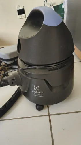 Aspirador de água e pó Electrolux Hidrolux 1400w completo