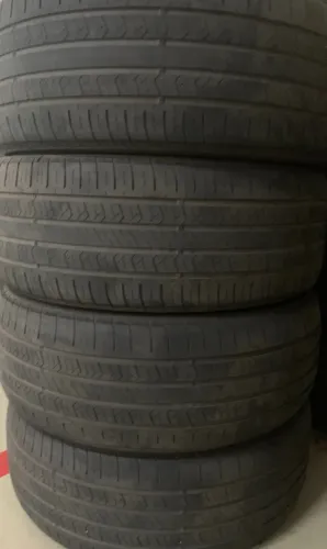 04 PNEUS 285/45R22