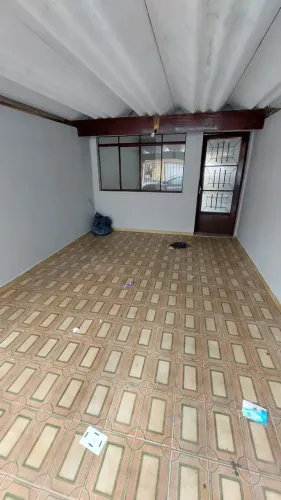 Sobrado para aluguel possui 80 metros quadrados com 3 quartos em Americanópolis - São Paul