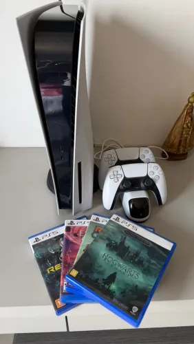 PlayStation 5 825gb mídia física + 2 Controles + Base carregadora + 4 Jogos