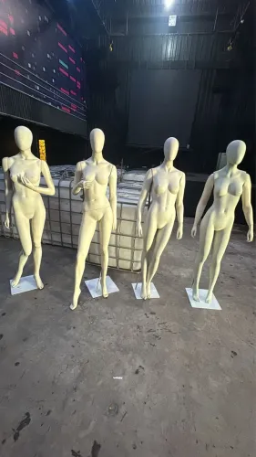 Manequim feminino