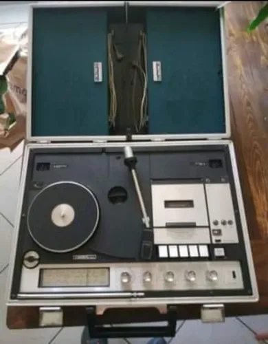 Toca disco retro 3x1 crown