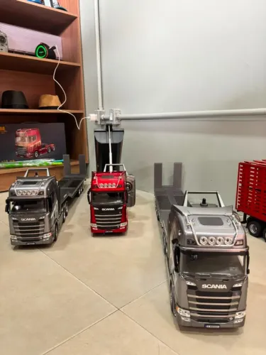  CARRETAS COM CONTROLE REMOTO 