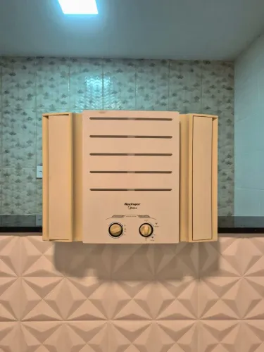 ? DESAPEGO: Ar-Condicionado Janela Springer Midea 7.500 BTUs (127V) - Curicica