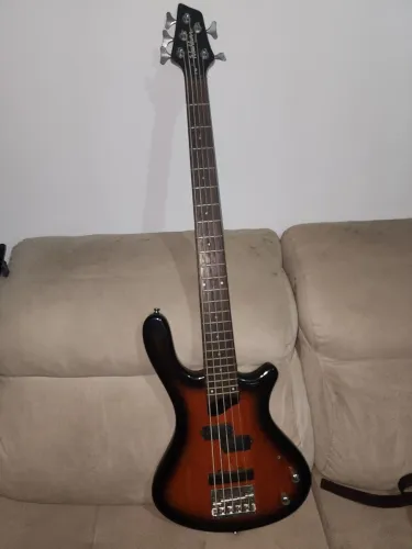 Contra-baixo washburn Taurus t15