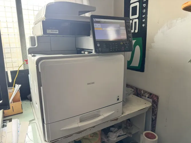 Multifuncional Ricoh MPC401