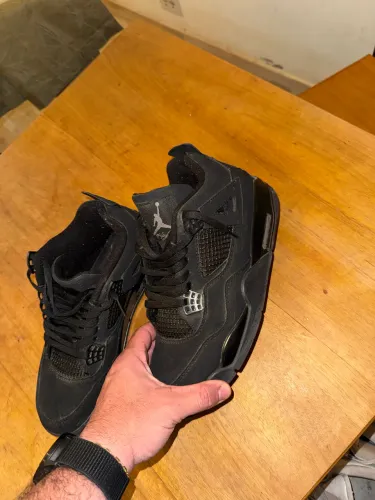 Tênis Jordan 4 black cat original.