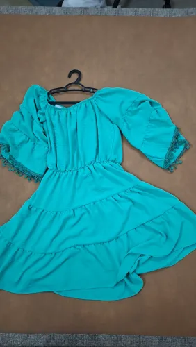 Vestido feminino ombro a ombro