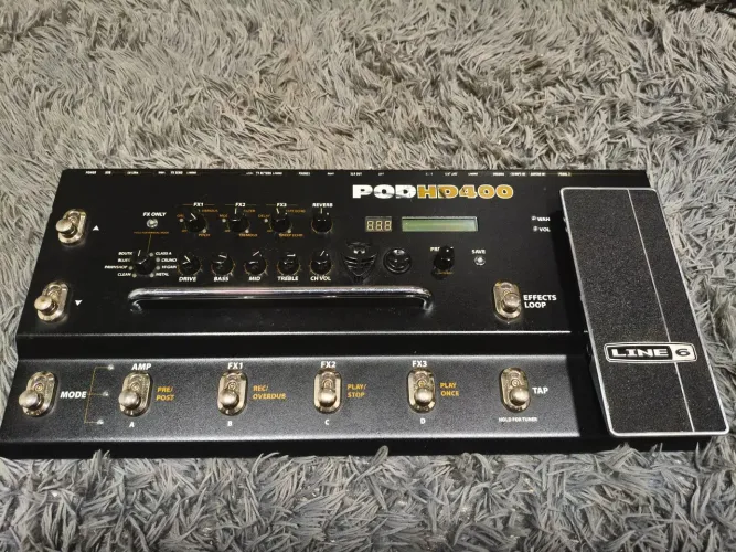 Pedaleira POD HD400