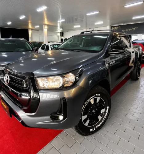 Toyota Hilux CS 4X4 2.8 TDI Diesel Mec. 2025