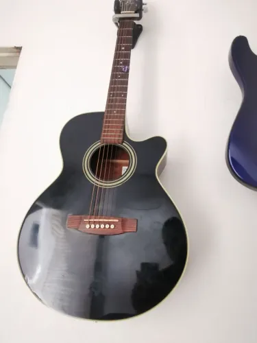 VIOLÃO TAKAMINE