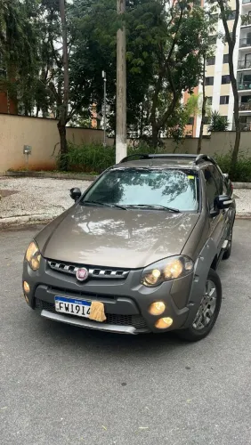 Fiat Strada Adventure1.8/ 1.8 Locker Flex CD 2015
