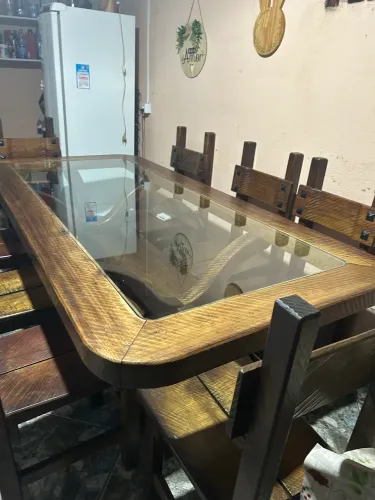 Mesa rústica 8 cadeiras 