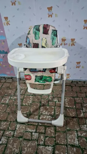 Cadeira de alimentação