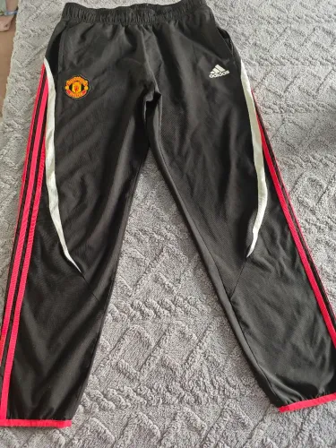 Calça Adidas Manchester United tamanho M