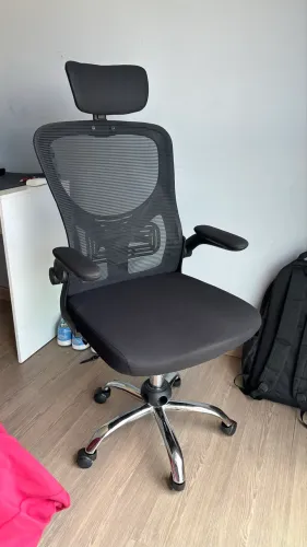 Cadeira de Escritório Ergonômica Preta