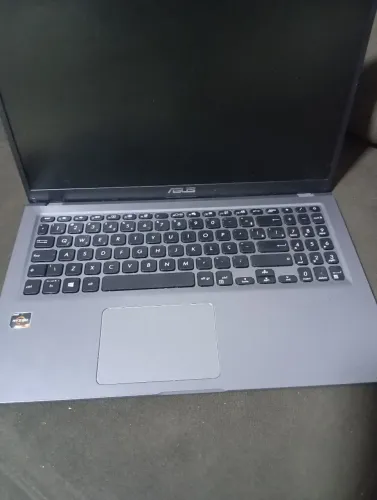 Notebook Asus Ryzen 5/Memória RAM 8gb/SSD 256/Parcelo até 18x/Rápido e funcionando tudo