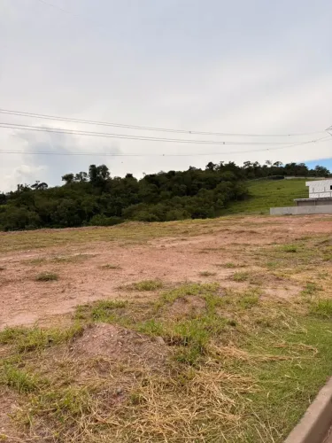 Terreno à venda com 420m2 no Condominio Portal dos Lagos - Corrupira - Jundiai/SP