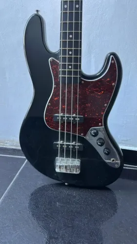 Baixo giannini gb100 jazz bass 4 cordas preto tortoise