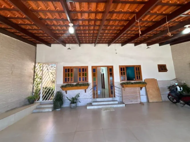 Casa 250m² 4 Suítes Plenas Área Gourmet Conjunto Riviera Goiânia