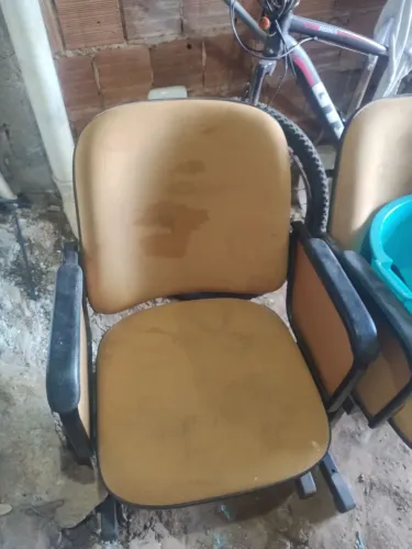 Cadeira usada venda ou troca 