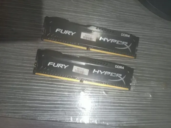 8 GB DDR4 (2x4) para PC Fury Hyper Funcionando perfeitamente