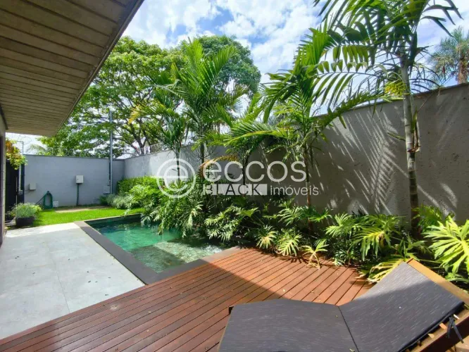 Casa para aluguel, 2 quartos, 1 suíte, 2 vagas, Cidade Jardim - Uberlândia/MG