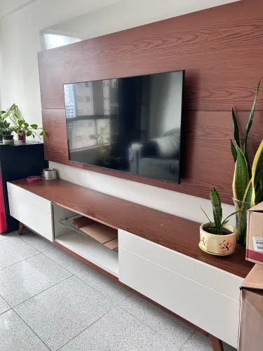 Rack para TV com painel