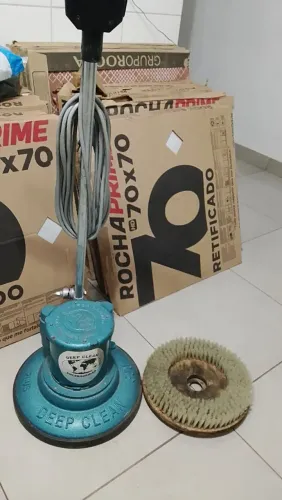Enceradeira deep clener tamanho 350 zera usada 1 vês 1600 reais 