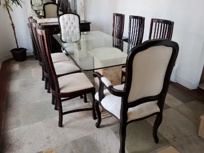 Mesa de jantar + 6 cadeiras laterais