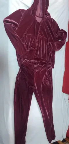 Conjunto Novo  veludo  com capuz