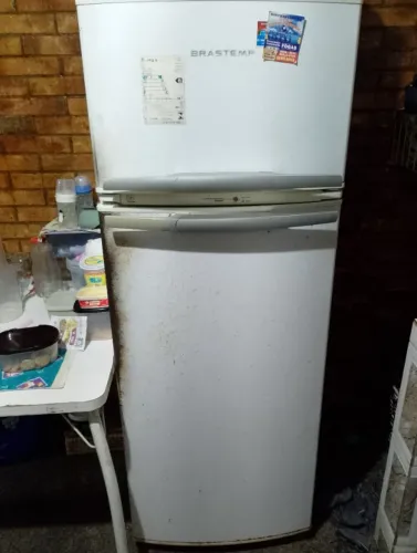 Geladeira quebra galho