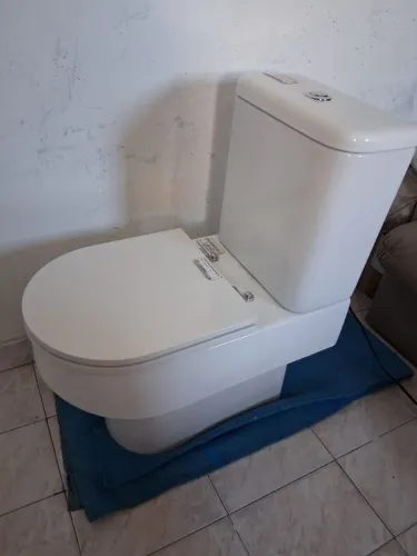 Kit Bacia de Luxo com Caixa Acoplada Carrara Branco Deca