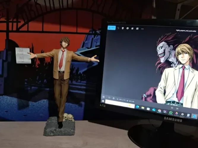 Boneco Kira Light Yagami Death Note 30 cm