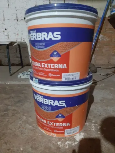 Vendo 10 balde de textura de 25 kg branco gelo.