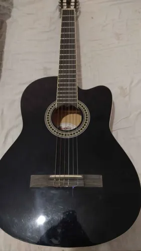 Violão tagima
