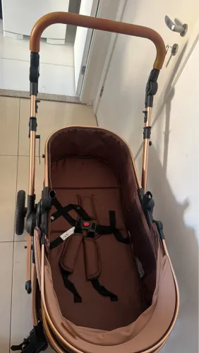 Venda de carinho de bebê