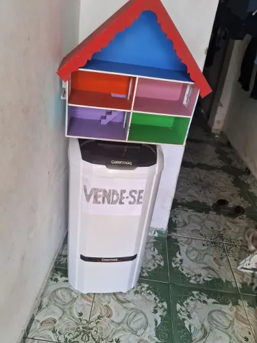 Vendo um tanquinho10 Kg juntos vem uma casinha